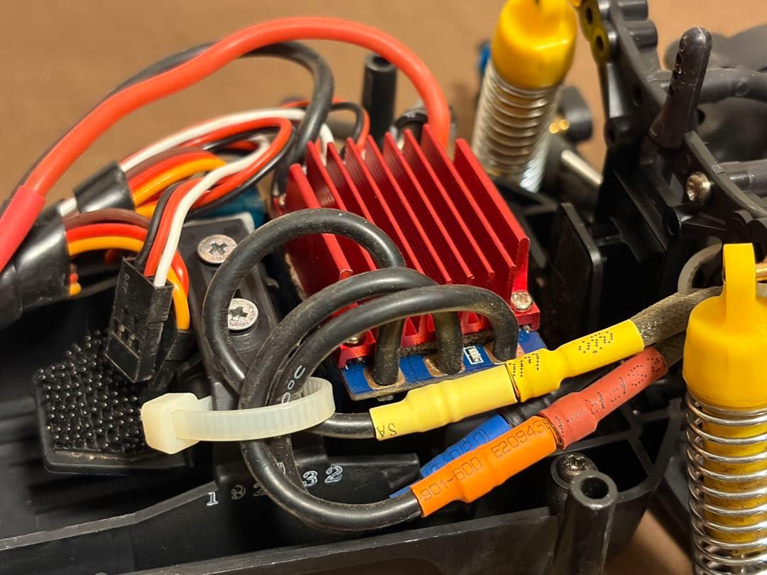 タムテックギア　グラスホッパー　ブラシレス仕様　受信機ナシ　サーボ付