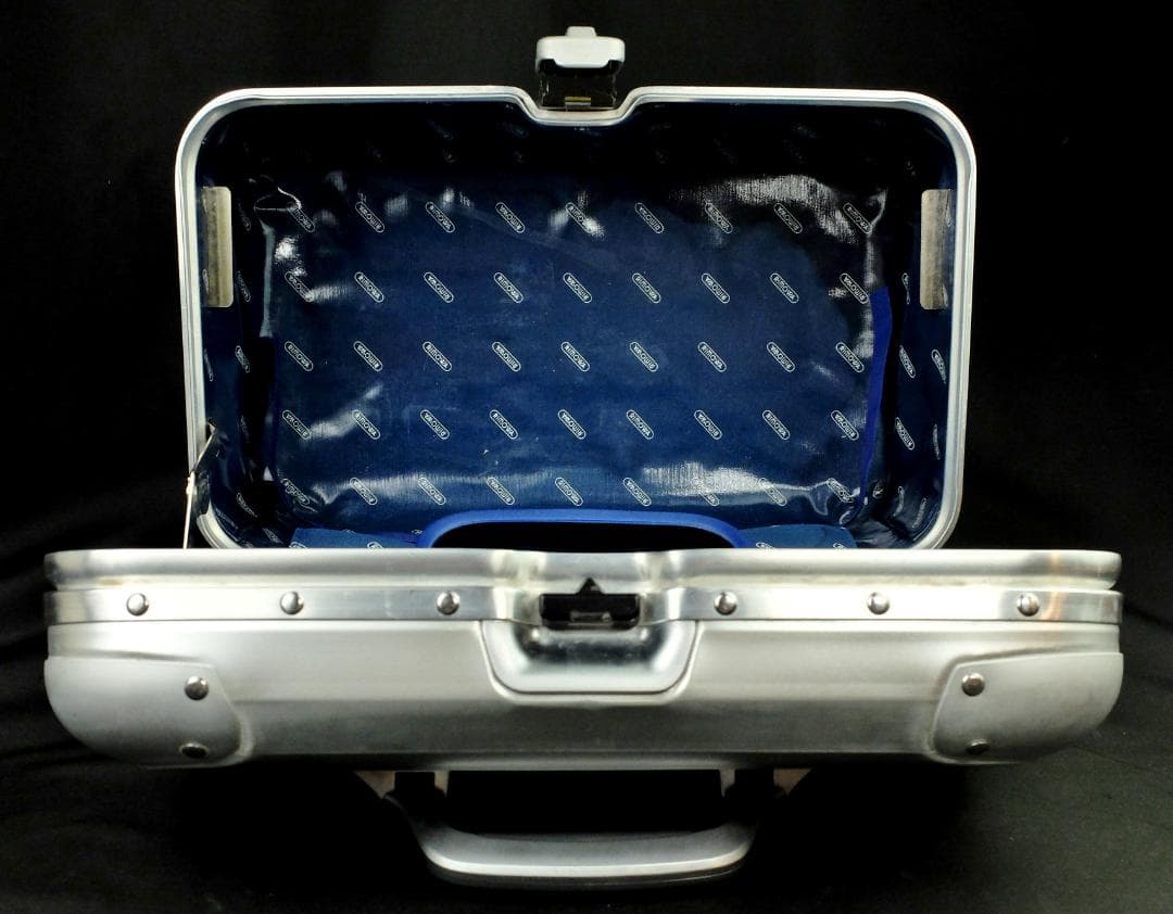 リモワ　928.38『TOPAS・トパーズ』ビューティーケース（1422）17L