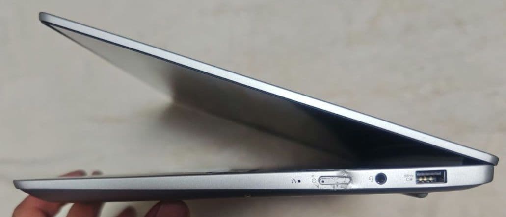 Lenovo IdeaPad S540-13API ノートPC 大きな傷あり