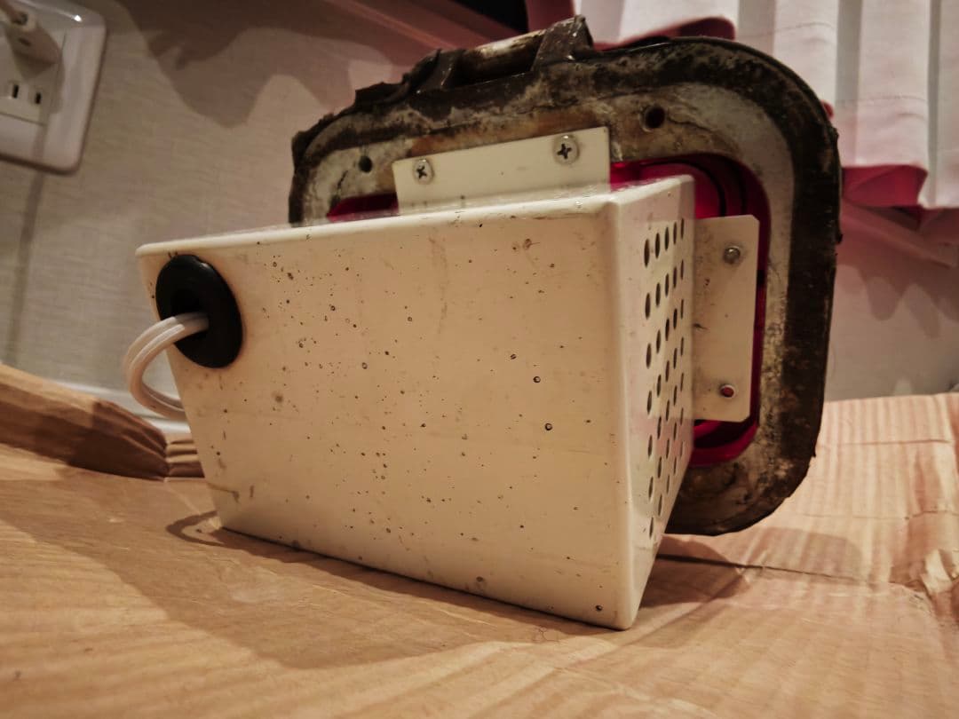 東京メトロ7000系 後尾ライト 鉄道廃品