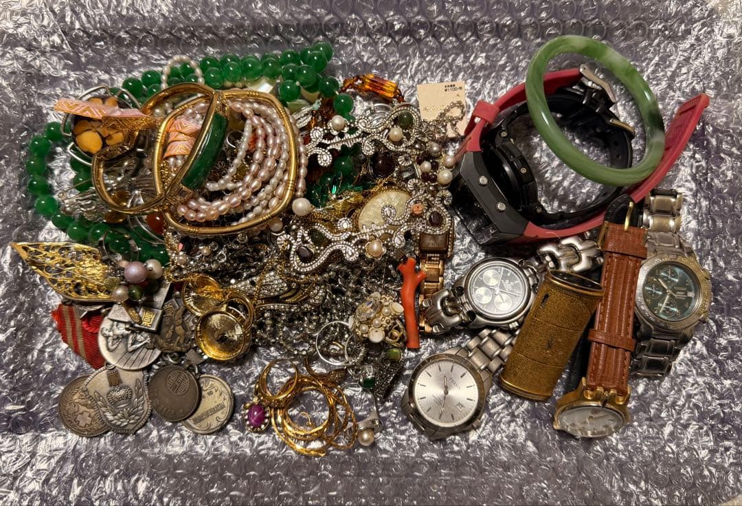 ブ*キ様 遺品整理 アクセサリー まとめ