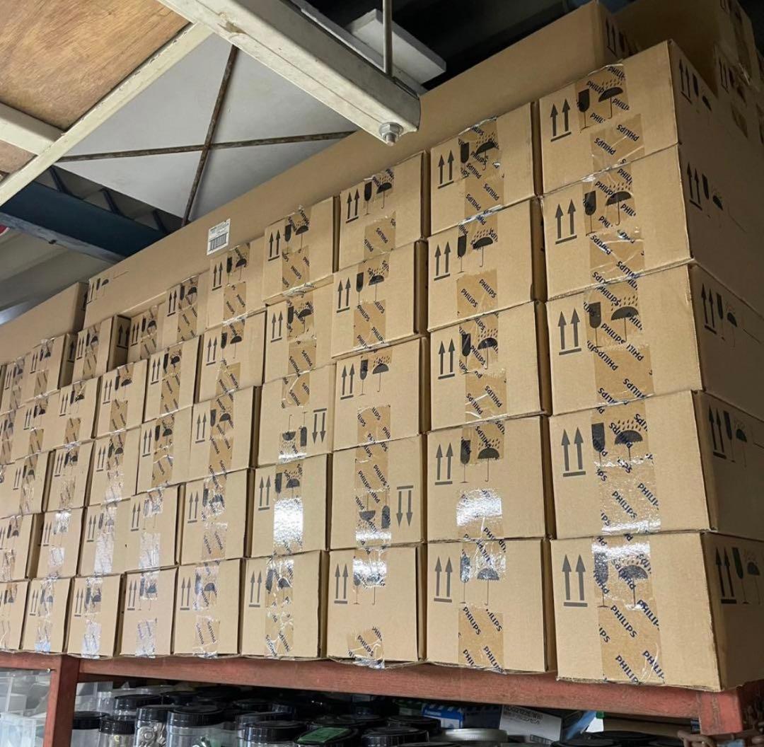 フィリップスLEDランプ40型3300lm昼白色20本（特価12月20日まで）