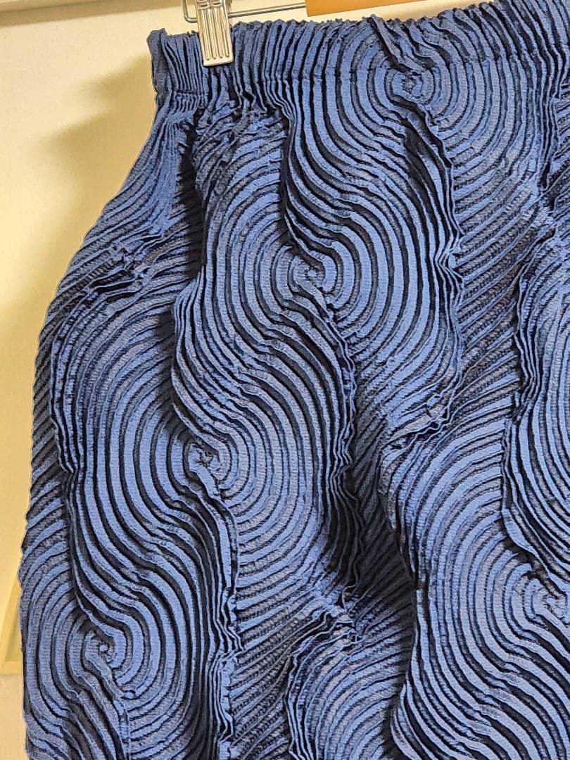 超美品　イッセイミヤケ　ISSEY MIYAKE　3D スチーム　スカート