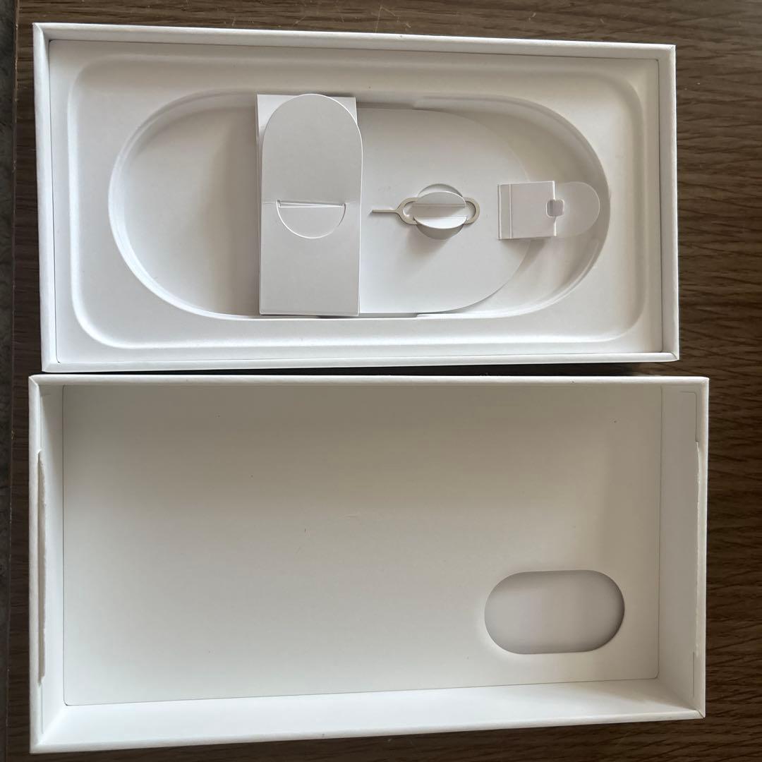 iPhone16 本体 128GB バッテリー最大容量 98%