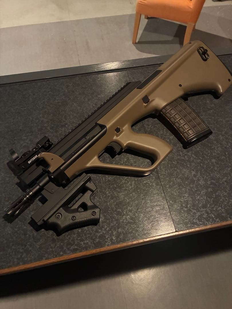 東京マルイ　ステアーAUG