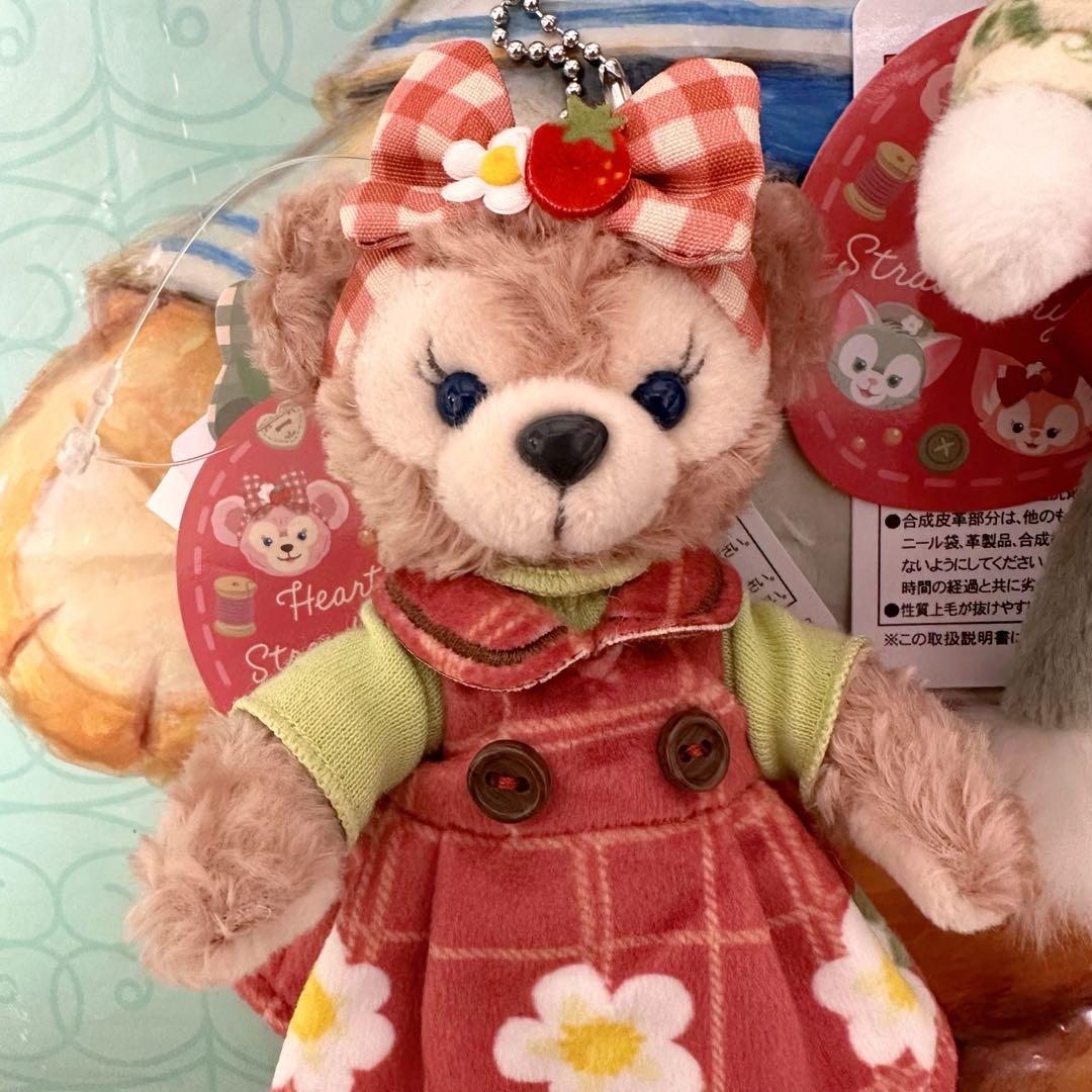 ディズニーシー　ハートフェルトストロベリーギフト ぬいぐるみバッジ 4体セット