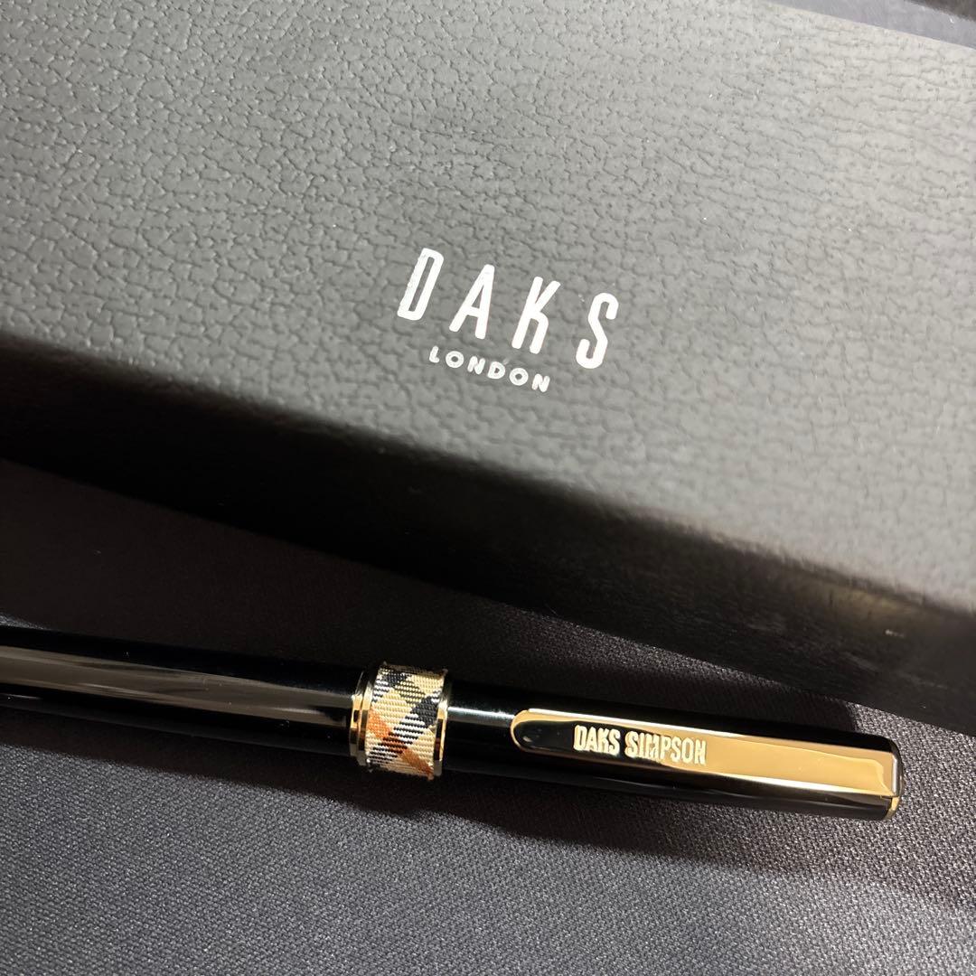 【未使用】DAKS SIMPSON 黒 万年筆