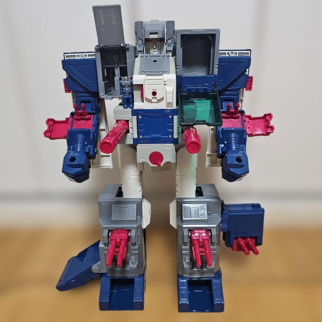 トランスフォーマー　フォートレスマキシマス