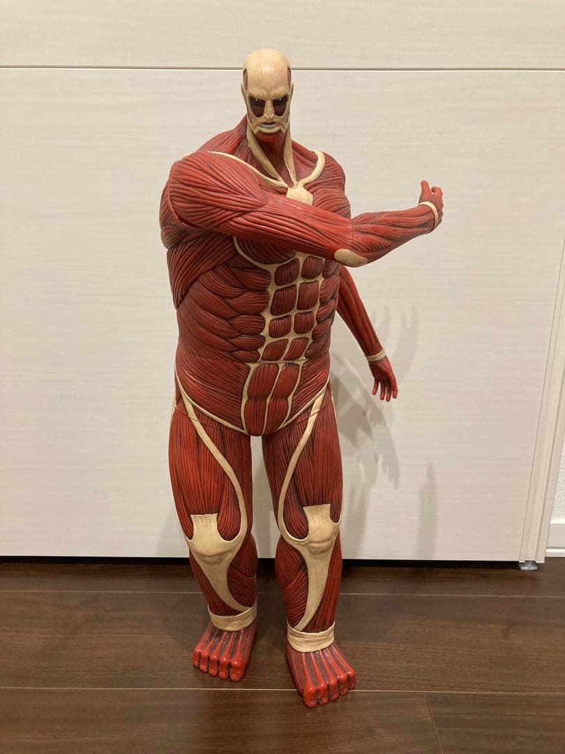 進撃　フィギュア　超大型巨人
