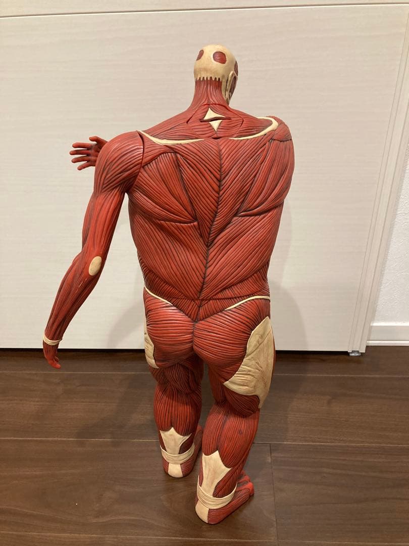 進撃　フィギュア　超大型巨人