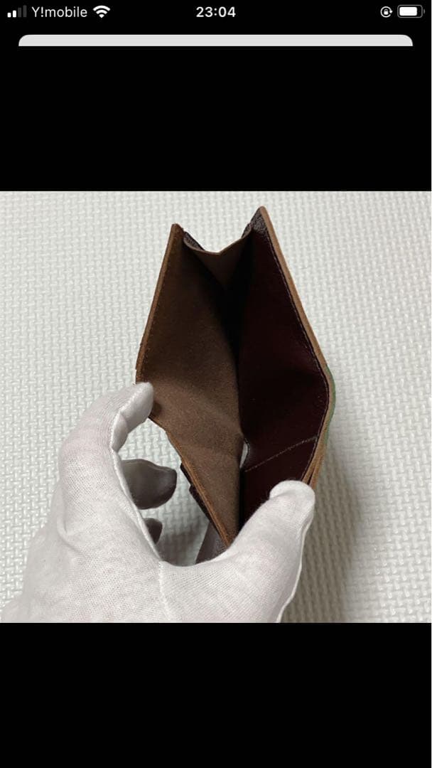 未使用IL BISONTEレザーがま口三つ折り財布　グリーン×チョコ　袋付き
