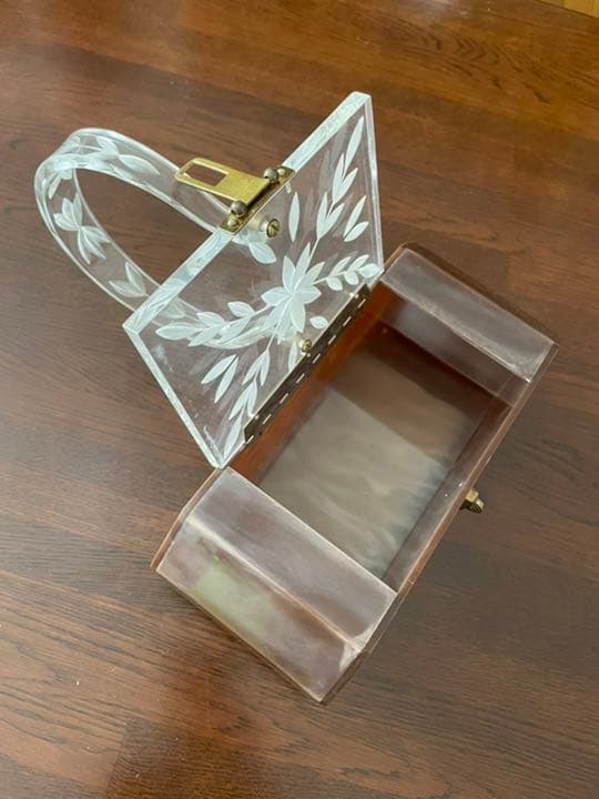 ルーサイトバッグ