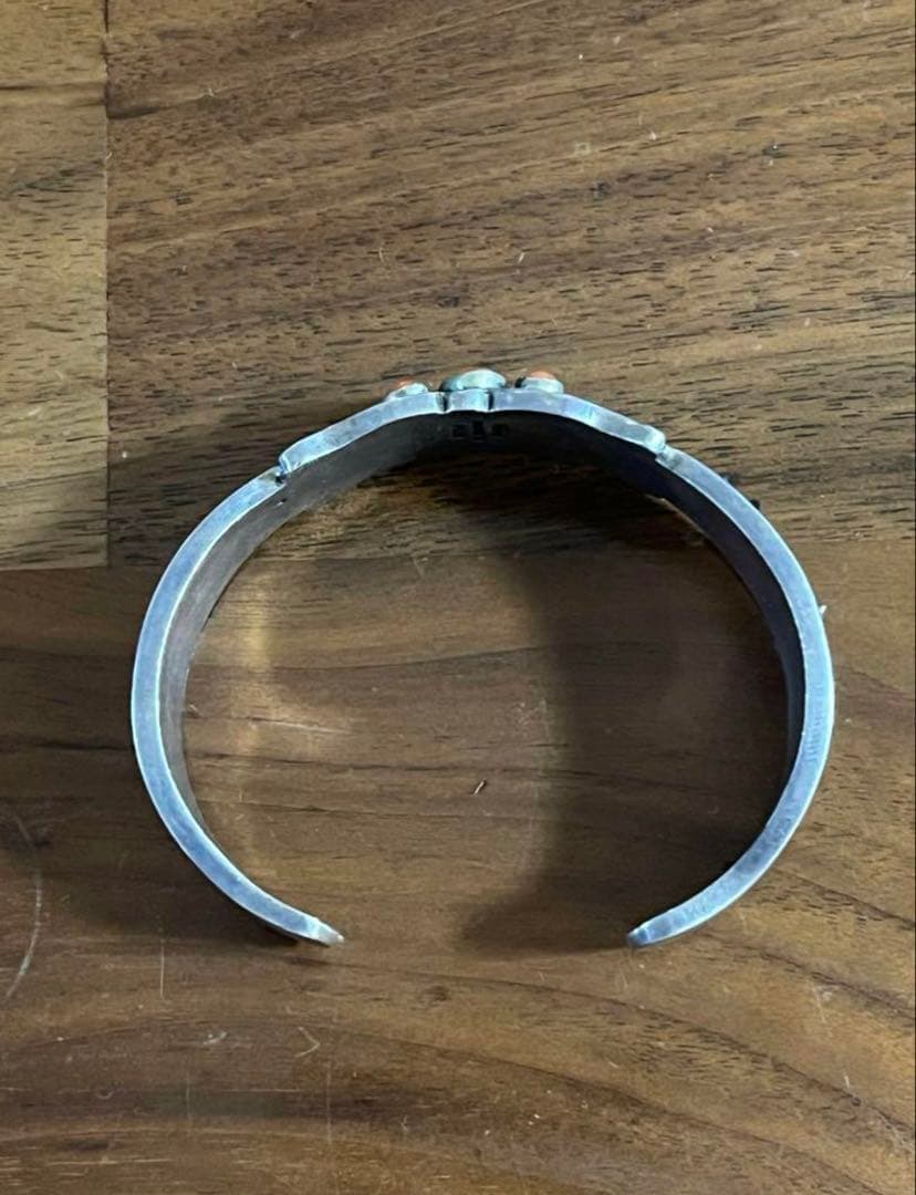 【希少】ナバホ族　インディアンジュエリー　コーラルバングル