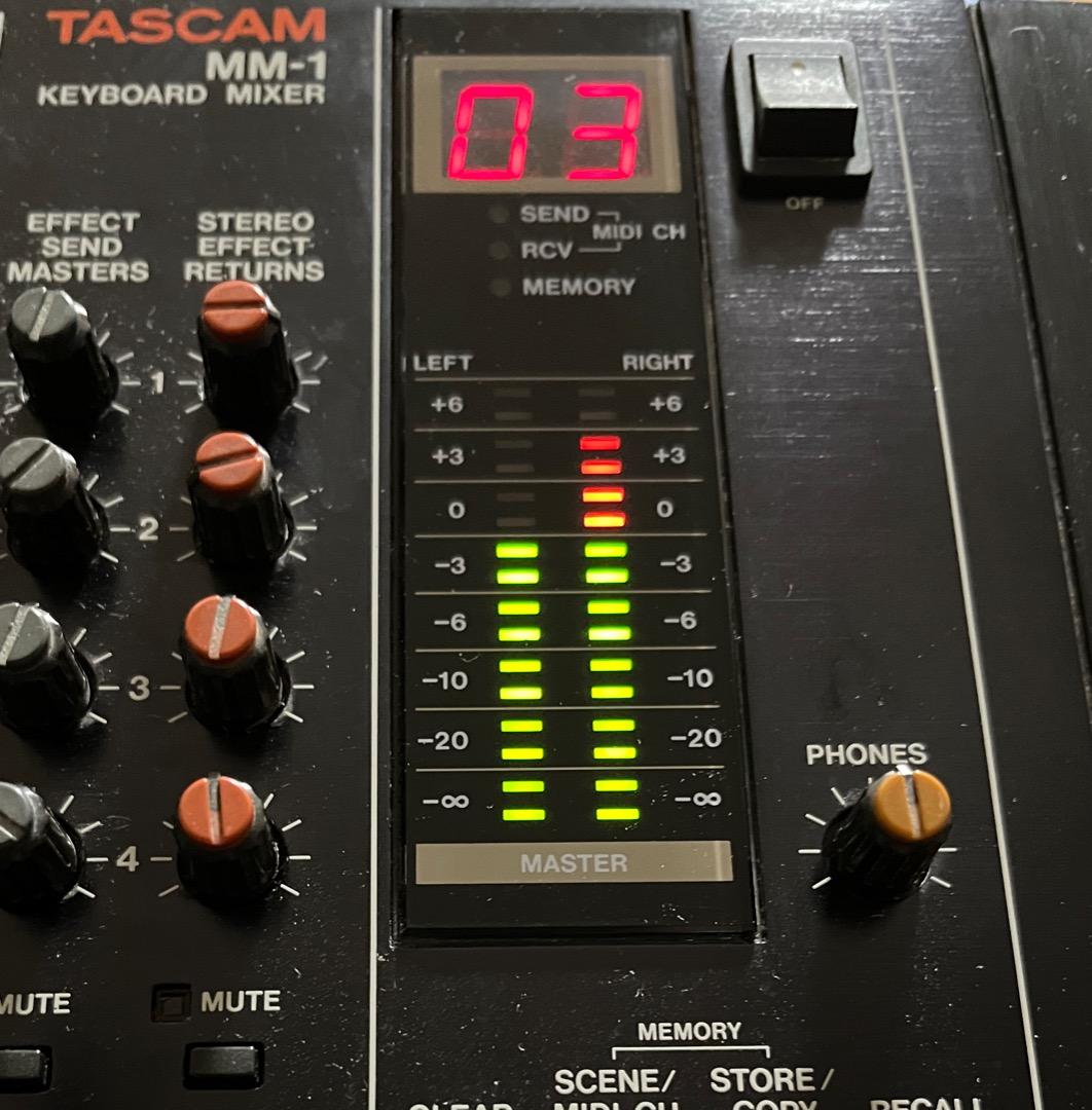 TASCAM MM-1 キーボードミキサー