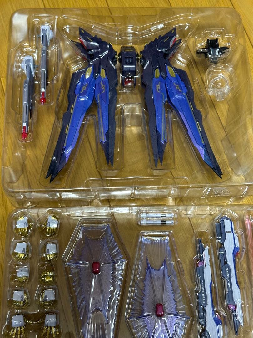 メタルビルド　ストライクフリーダムガンダム光の翼オプションセット