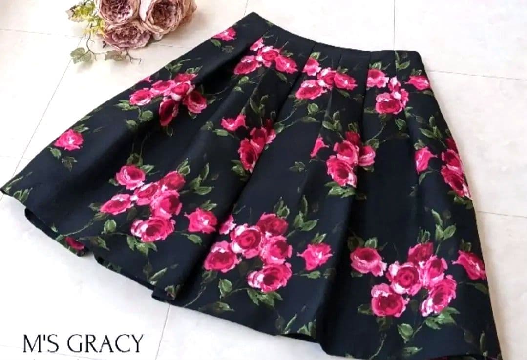最終価格♥新品•未使用♥M'S GRACY✿フラワース✿フレア✿カート✿40Ｌ