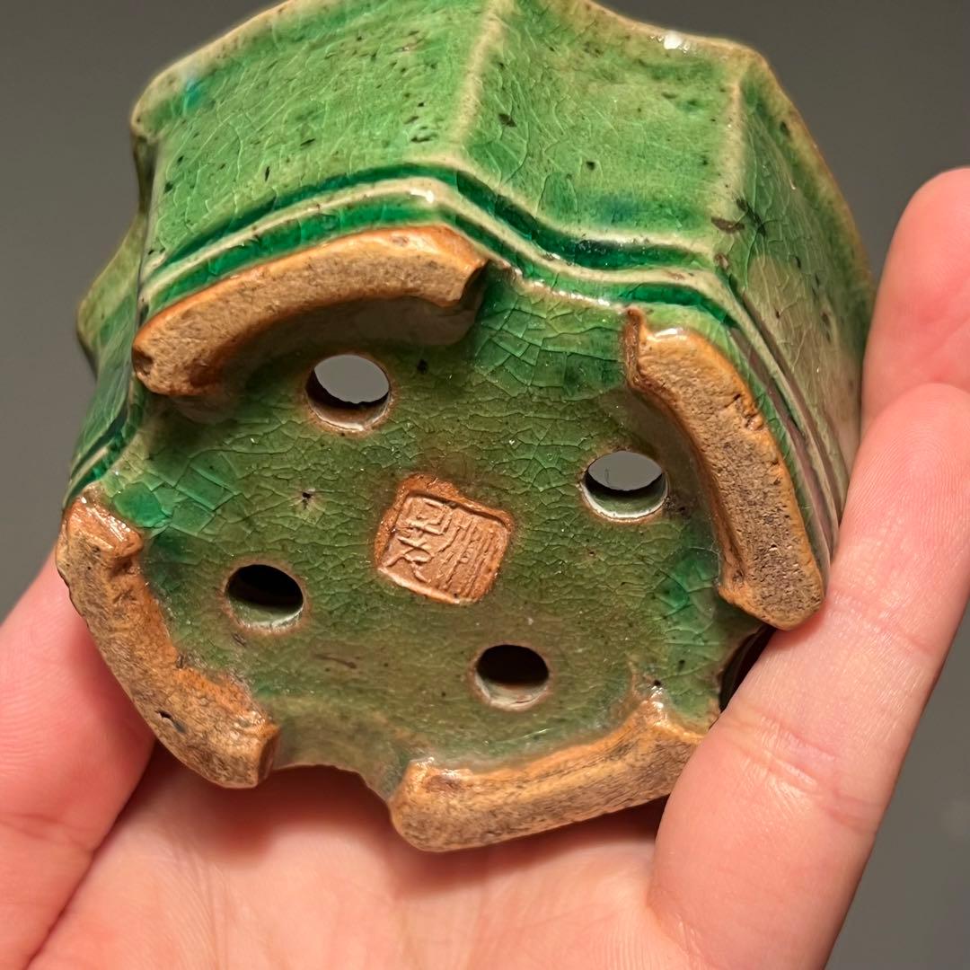 796.獅子丸 緑釉隅角正方 盆栽鉢 植木鉢 7.8*7.8*4.1cm