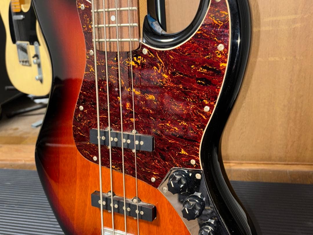 けいおん　秋山澪　ベース　右利き