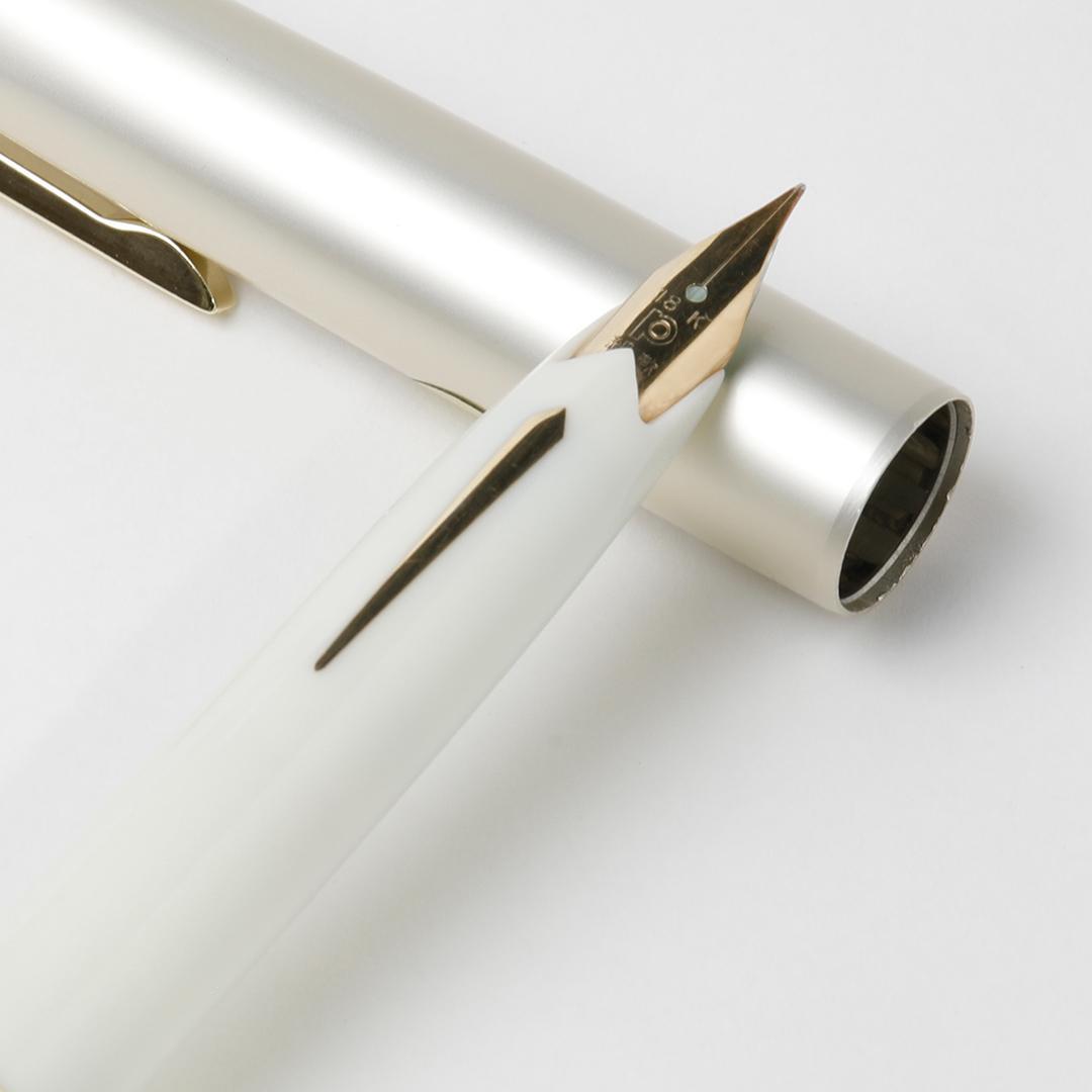 未使用 プラチナ ポケット 18K 細軟 バイカラー白 万年筆 60年代製造 A