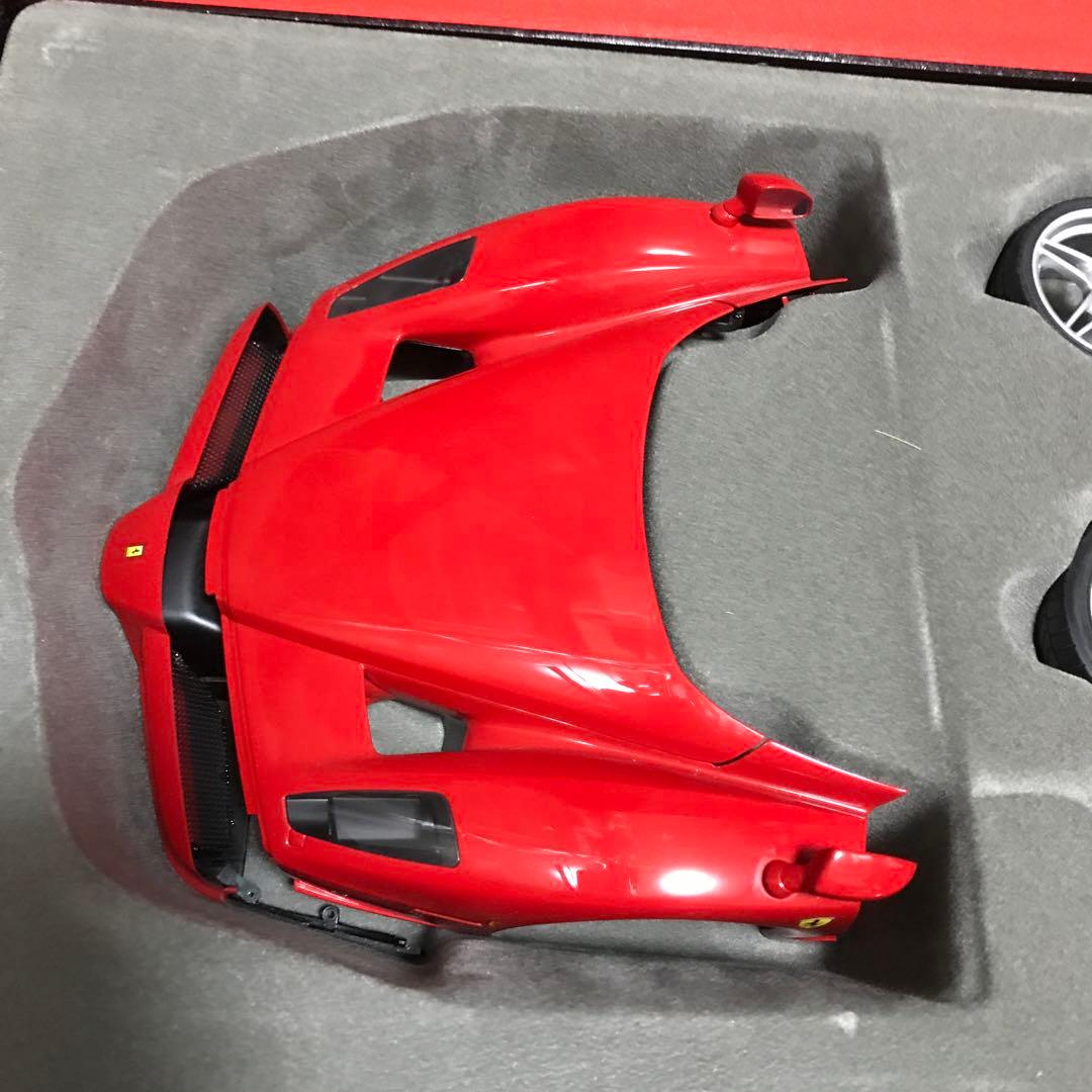 Enzo Ferrari 1/12スケールモデル