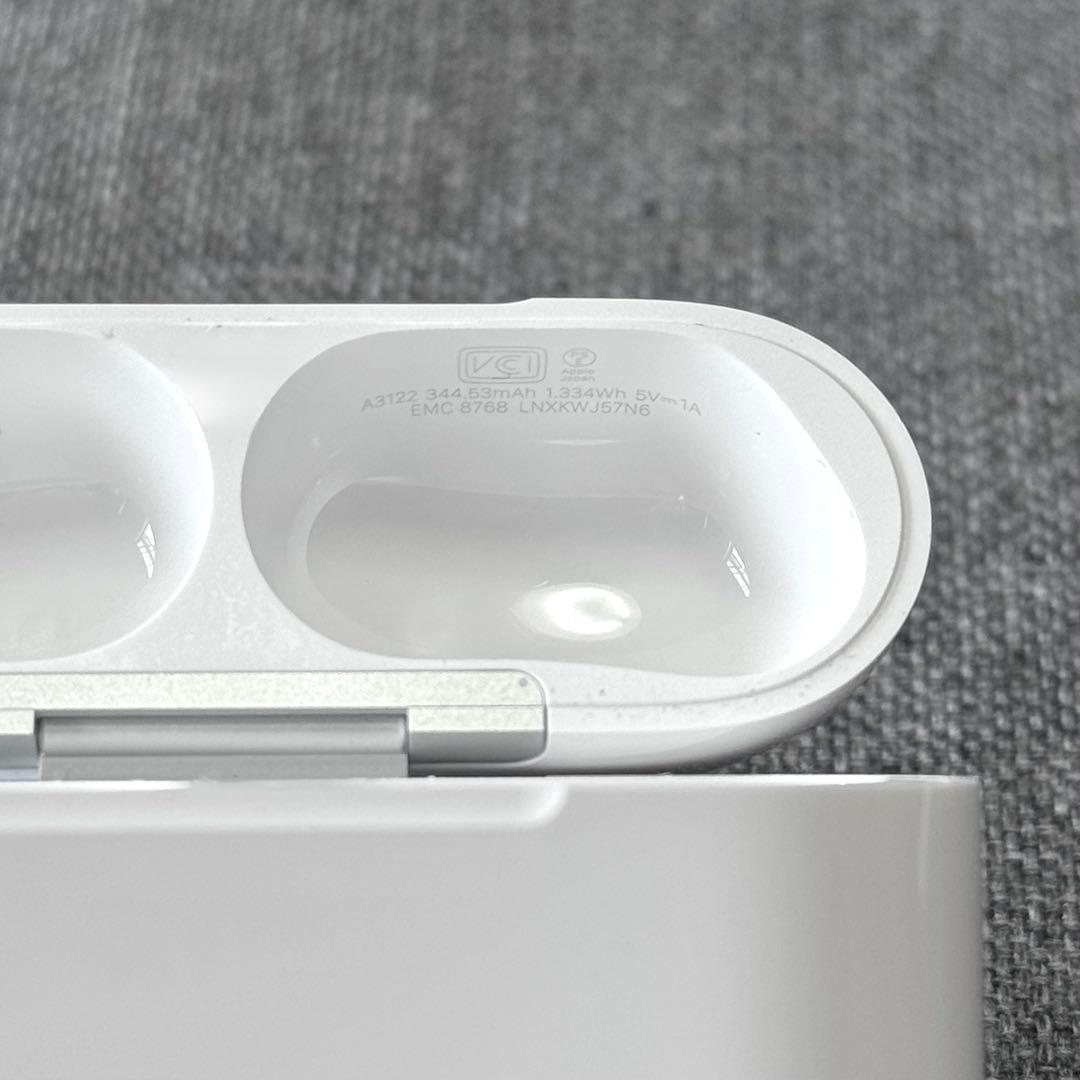 【綺麗】Apple AirPods Pro 第３世代 充電ケース