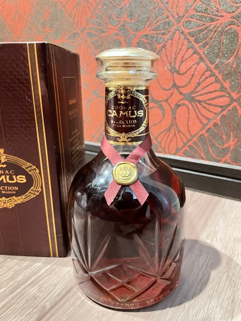 CAMUS（カミュ）セレクション デ ラ メゾン 40％ 700ml 箱付