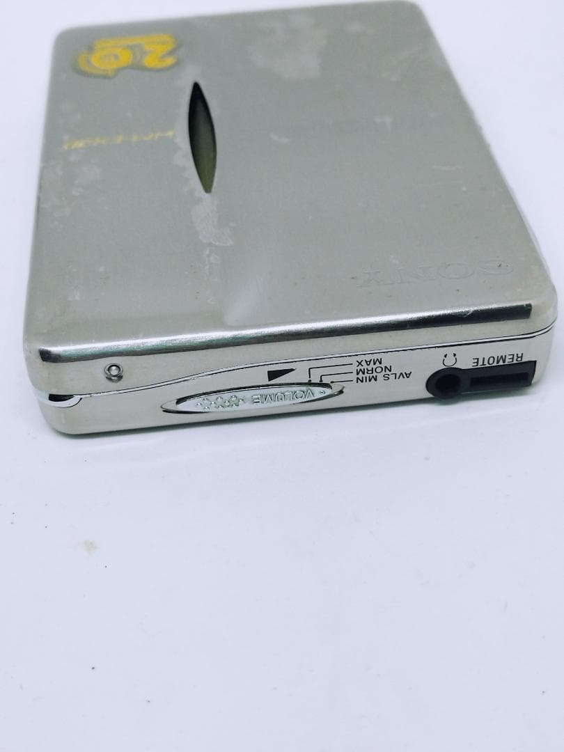 SONY　WALKMAN ウォークマン20周年記念 WM-EX20 シルバー