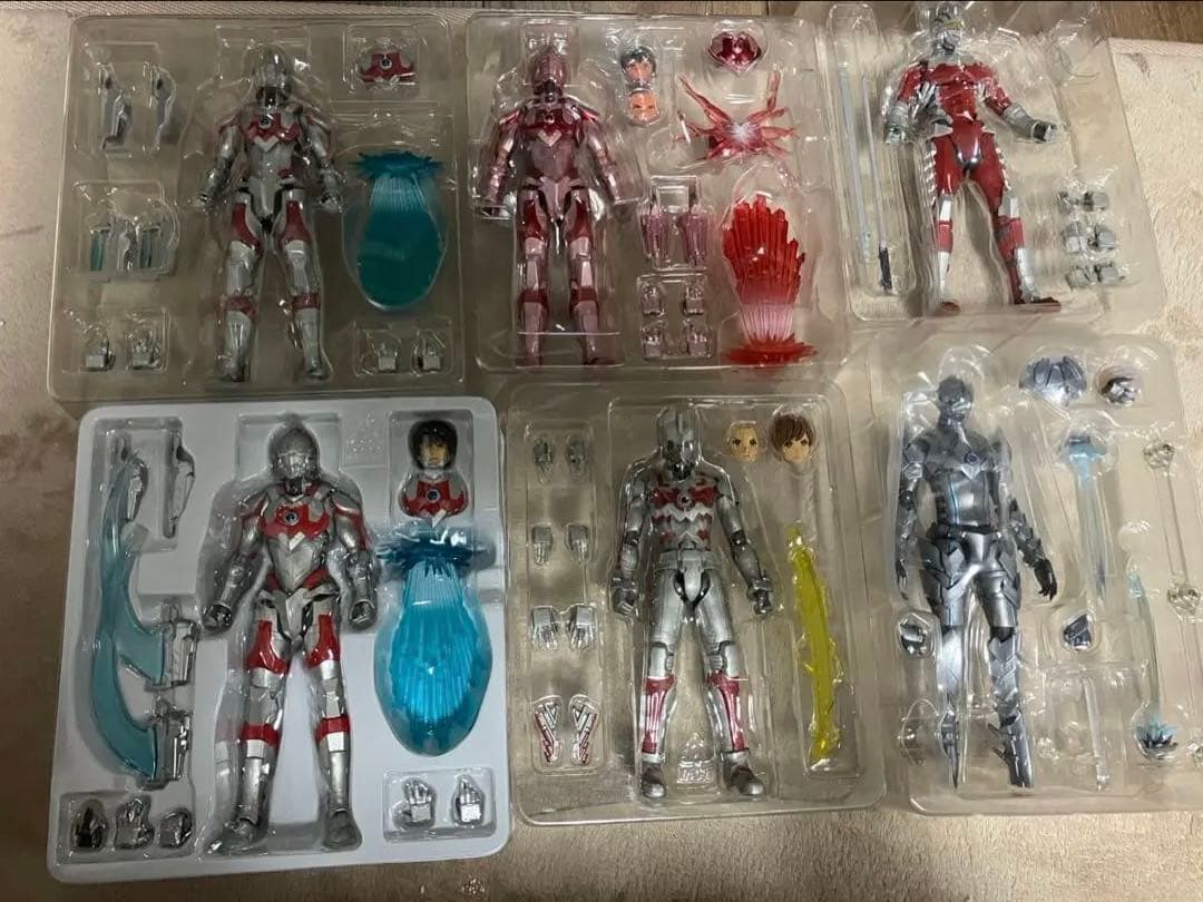 SHフィギュアーツ　アニメウルトラマンセット