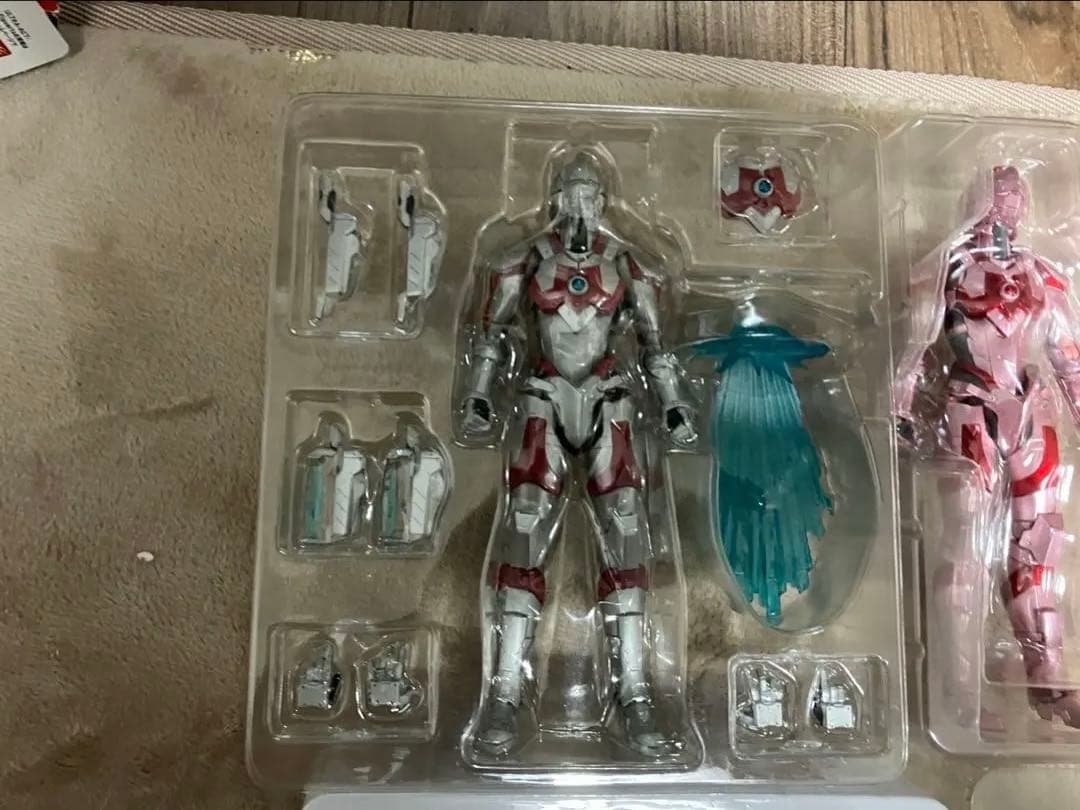 SHフィギュアーツ　アニメウルトラマンセット