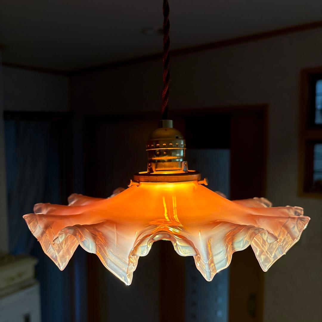 フランスアンティーク　オパールセントガラスシェード