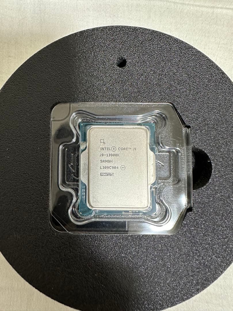 ROG STRIX Z790-F+ i9 13900k+ 64GBメモリ＋M.2