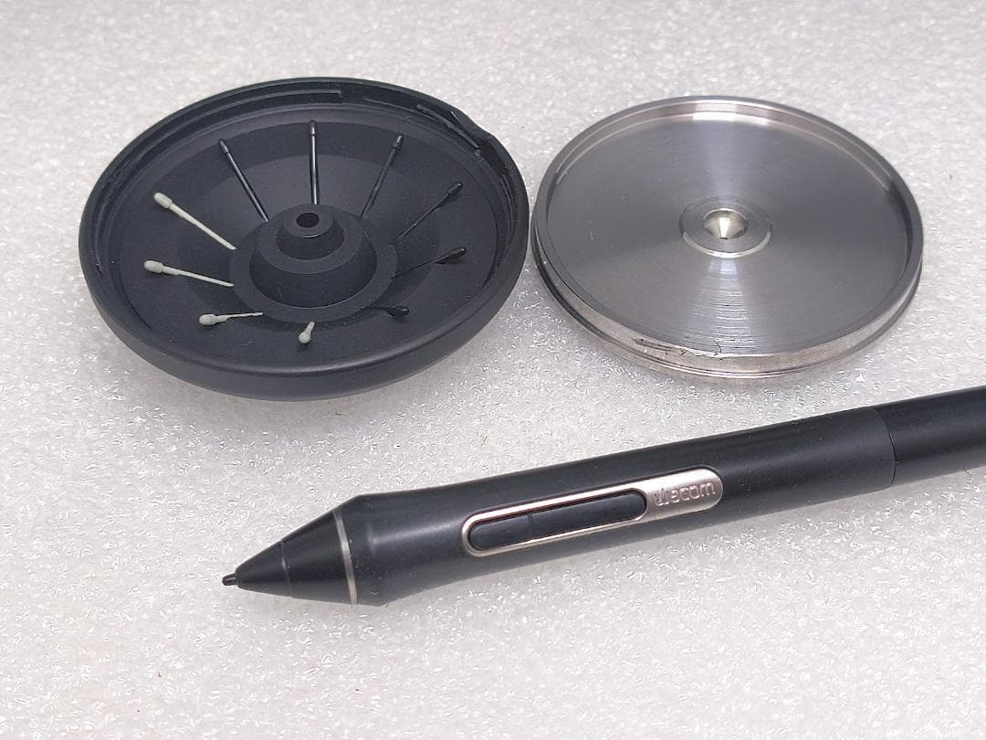 【動作確認済】Wacom Intuos Pro ペンタブレット PTH660K0