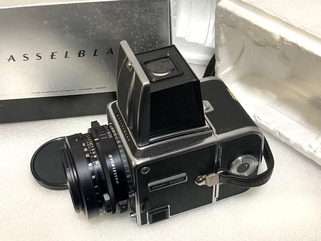 フィルムカメラ HASSELBLAD 2000FC Planar 1:2.8 80mm
