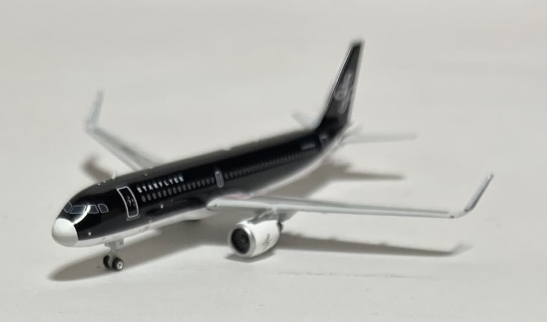 航空機・ヘリコプター Starflyer A320 JA26MC