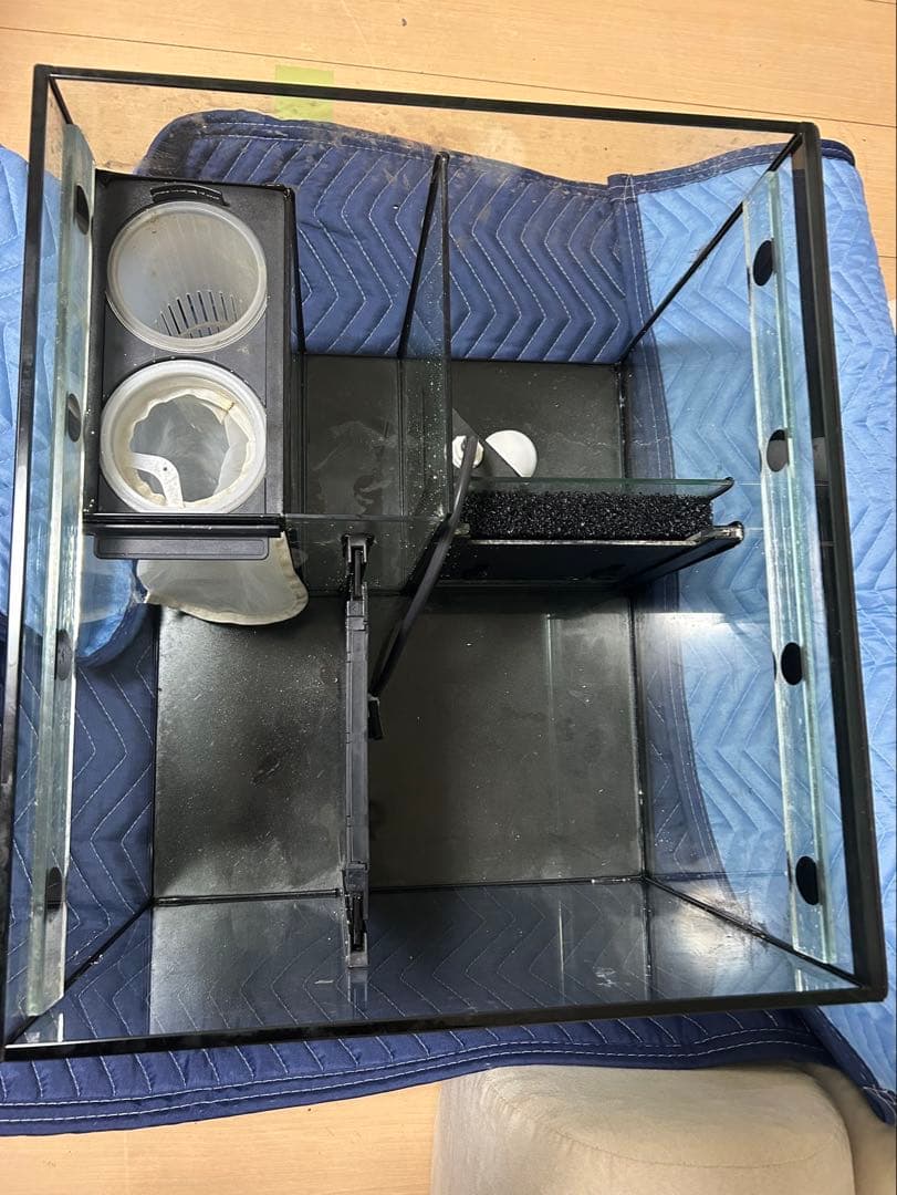 引き取り限定Red Sea 大型ガラス水槽 ホワイト