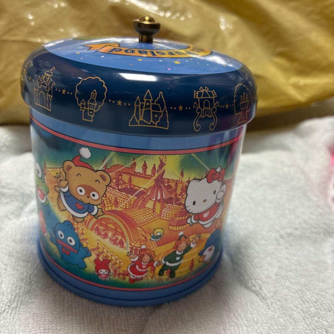 サンリオ　プレミアム　おまけ　キティ　缶付き