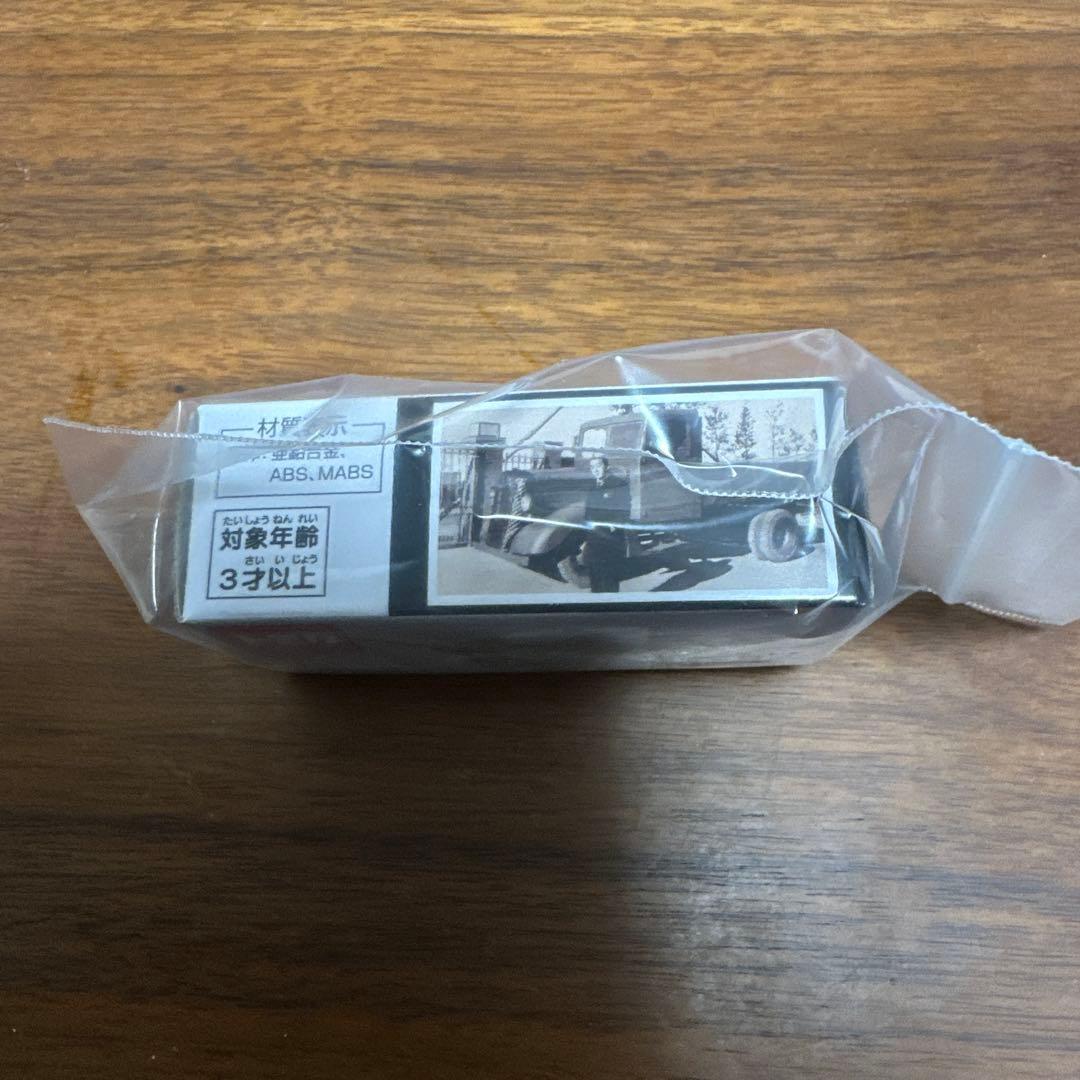 非売品 トミカ クオン Quon UD トラックス 90周年記念