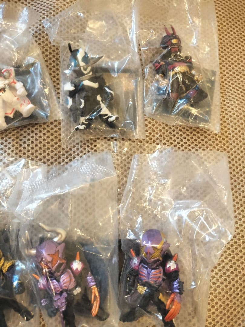 仮面ライダーコンバージ　ゼロワン　セイバー　ギーツ　40体セット