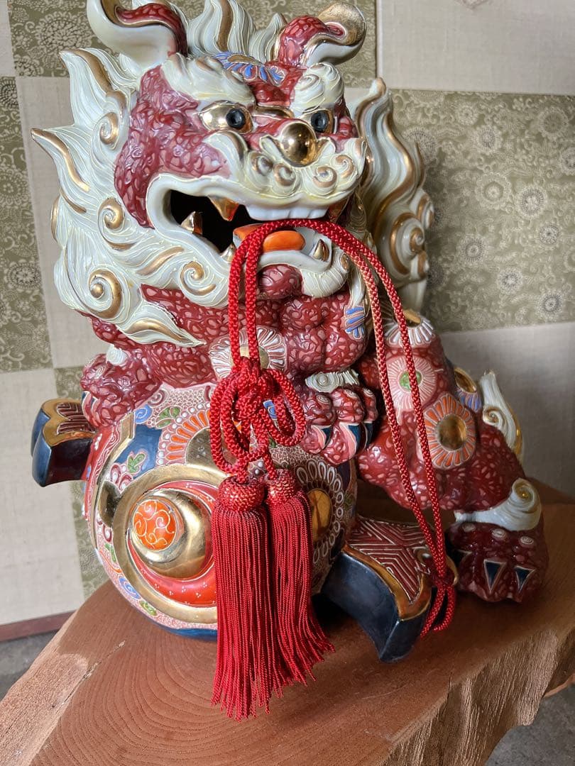 九谷焼　小槌乗り獅子 獅子 縁起物 置物 陶器 金彩 狛犬 魔除け 陶器