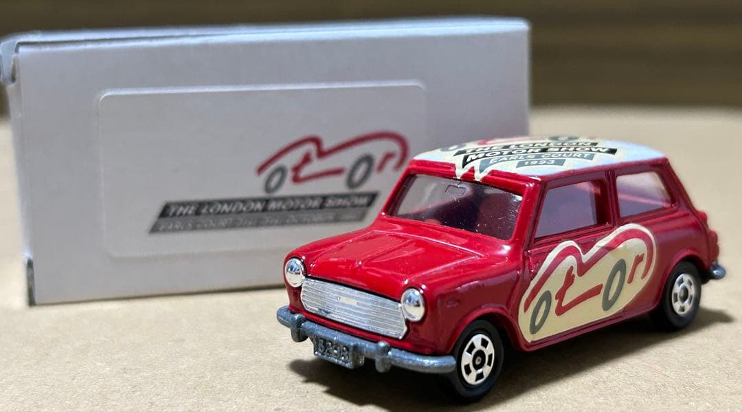 トミカ ミニクーパー トラフィック ロンドンモーターショー 赤