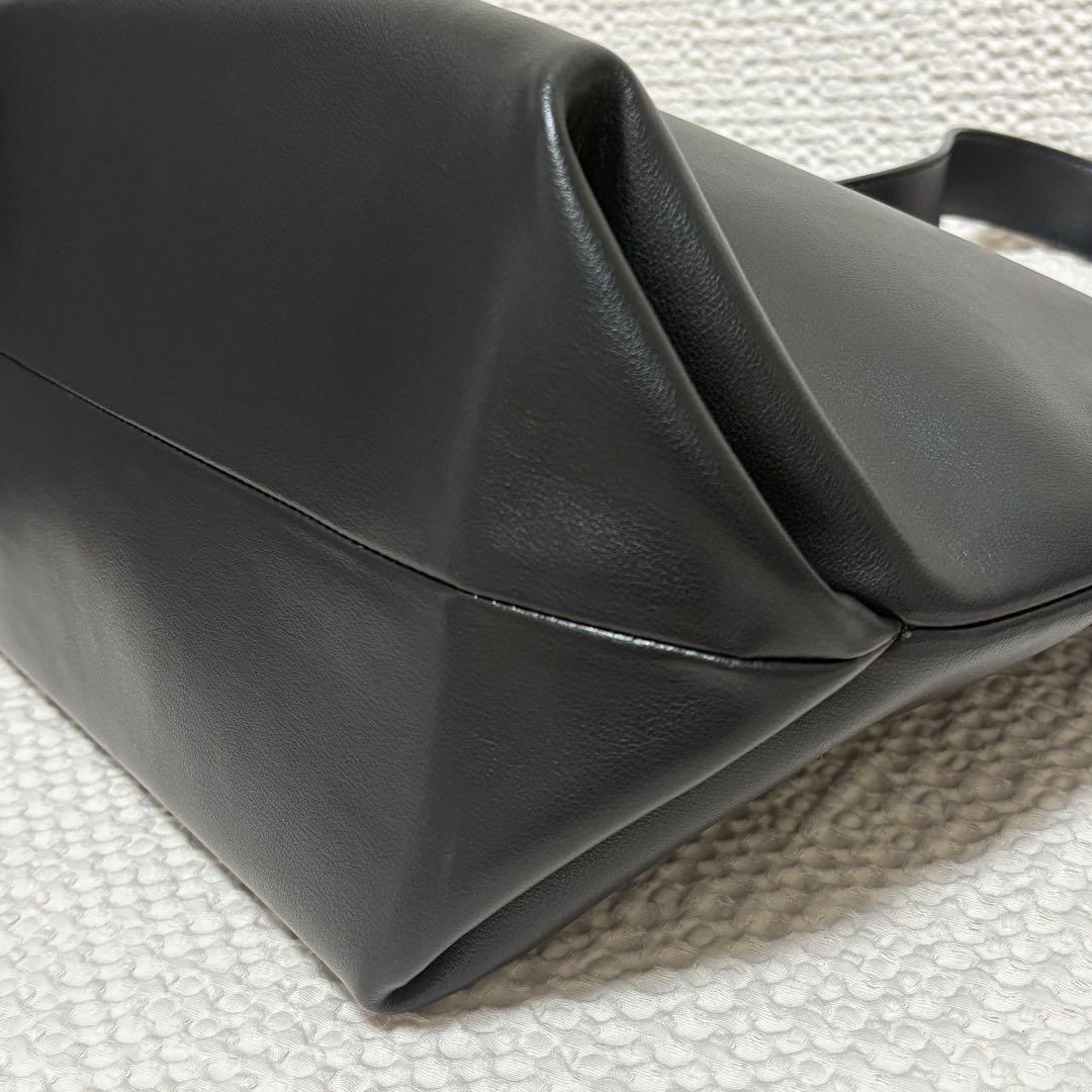 サロンアダムエロペ　スプリットレザーバケットバッグ 【A4対応】