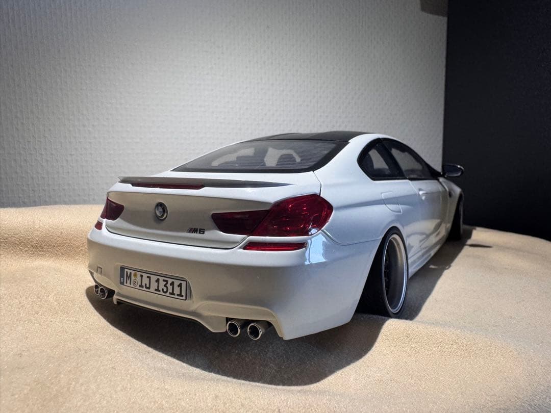 BMW M6 ホワイト ミニカー