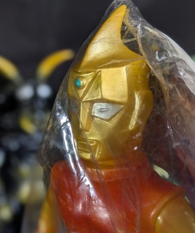 スペクトルマン＆登場怪獣（ベアモデル・マスダヤ復刻）ソフビフィギュア４体セット