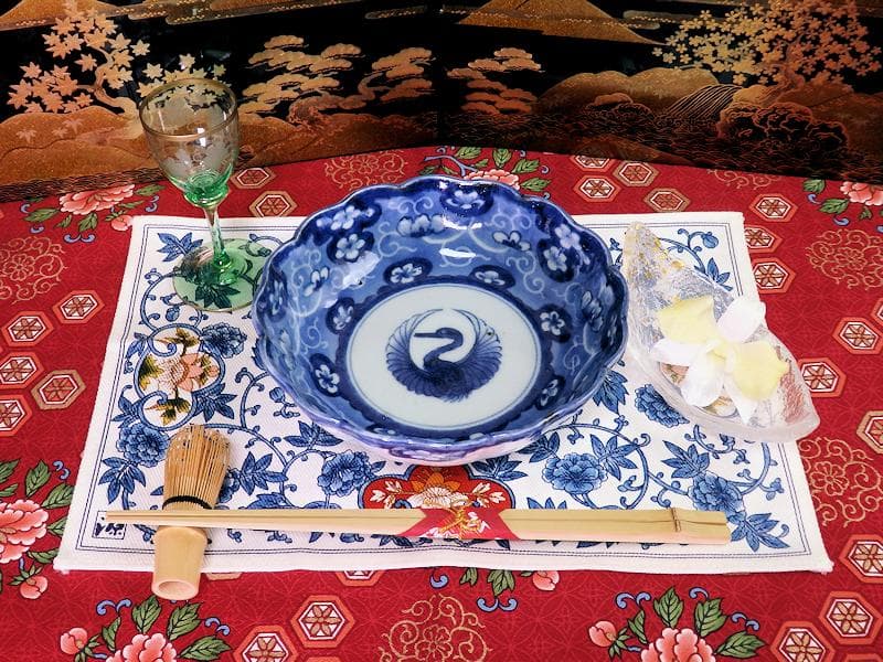 古伊万里　染付　墨弾き　梅花に舞鶴紋の図　膾皿　２客　E520AS-COd