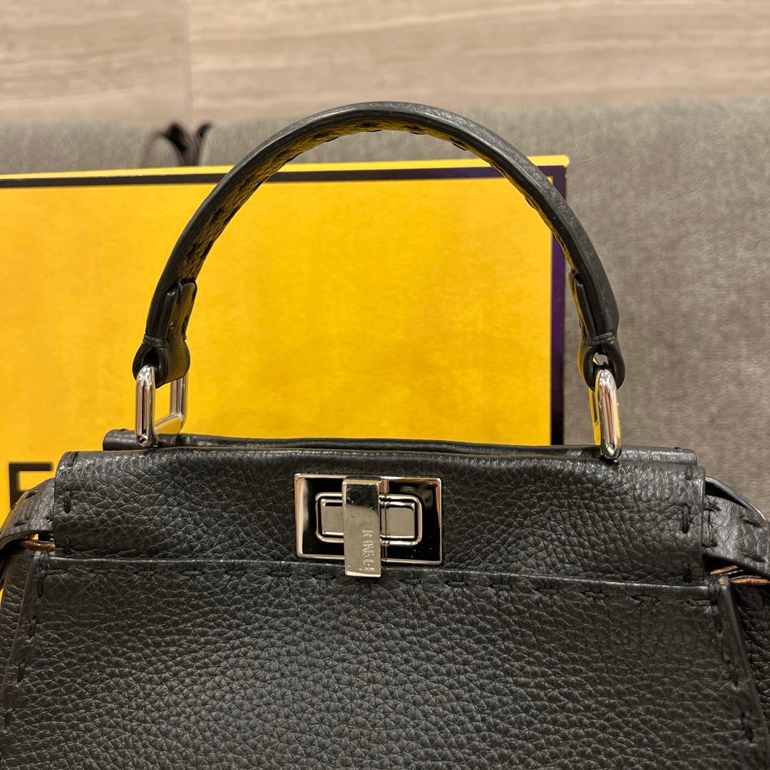 akiko【美品】FENDI ピーカブー　ミニ　ブラック　セレリア