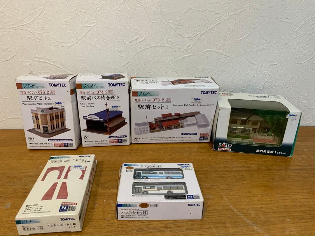 N1111-02★TOMYTEC 建物コレクション 駅前/ バス等6点