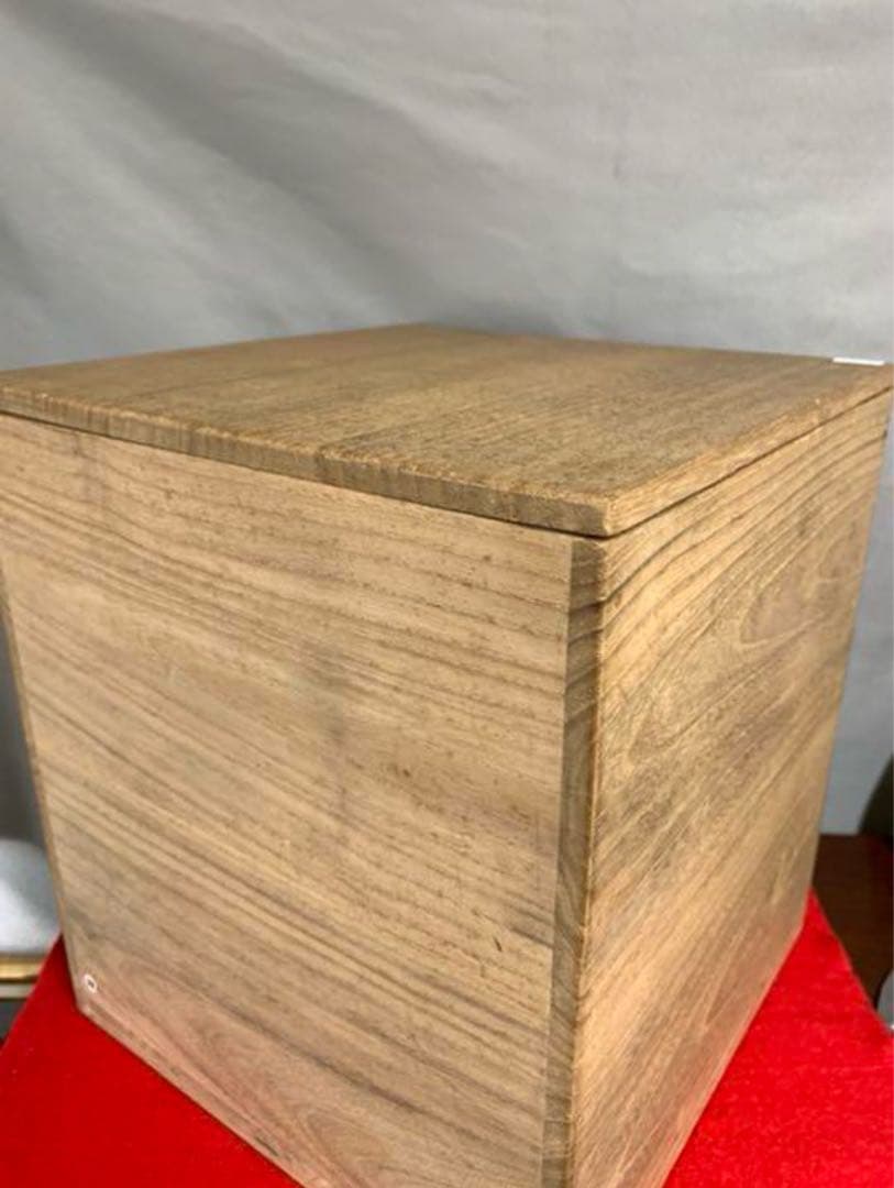 雲龍紋壺　紫檀蓋付き 共箱付き　中国大明時代