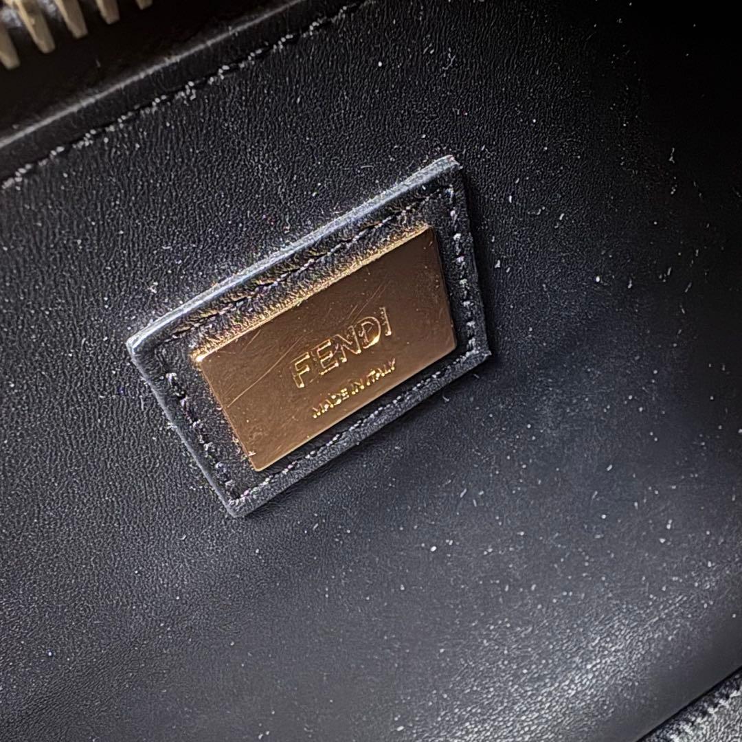 FENDI フェンディ ピーカブー レギュラー レザー 2way モンスター