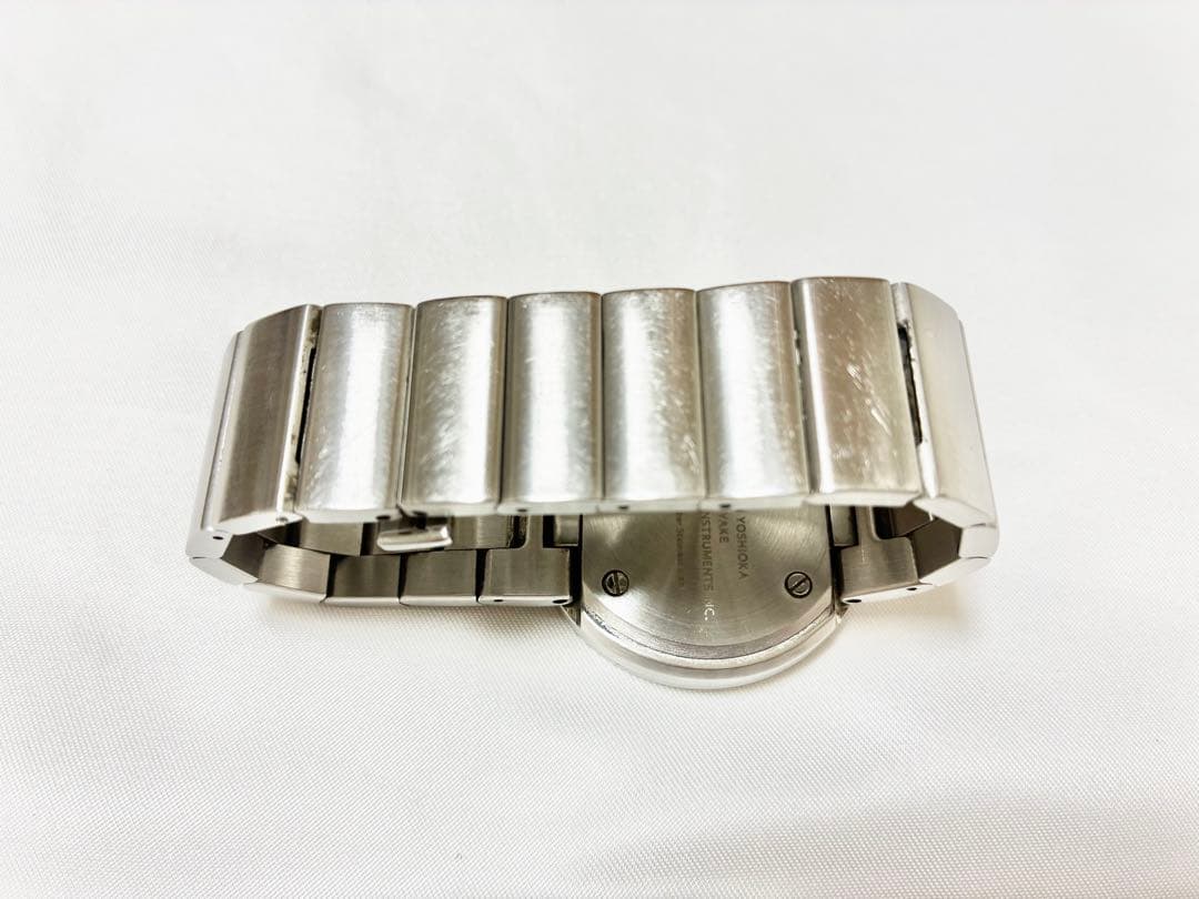 イッセイミヤケISSEY MIYAKE腕時計ＴＯ吉岡徳仁デザイン シルバー