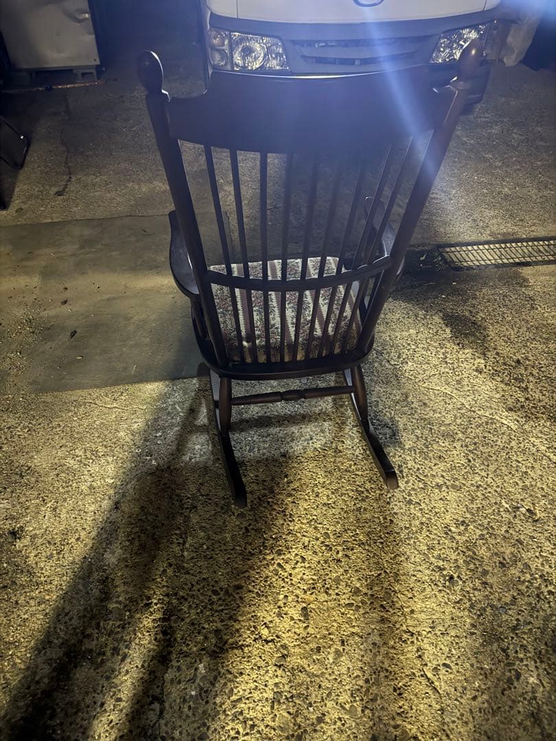 木製ロッキングチェア ストライプ柄クッション付き